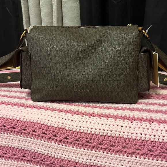 Michael By Michael Kors Brown/Acorn Dakota Medium Signature Logo Shoulder Bag - Picture 4 of 11